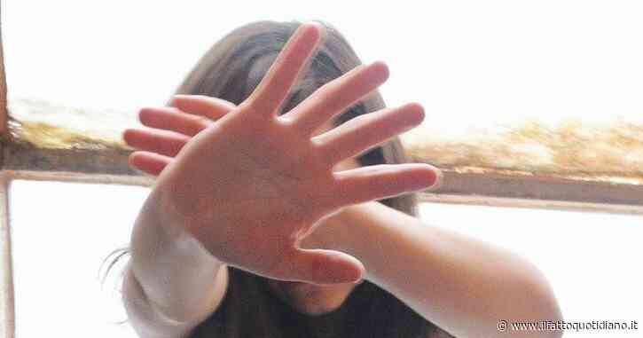 Professore arrestato durante la lezione a Pontedera (Pisa): “Abusi su una studentessa minorenne”