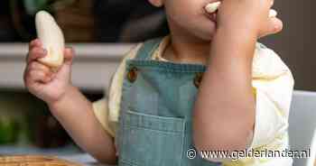 Franse peuter stikt in banaan bij crèche, pas na 20 minuten belden medewerkers de hulpdiensten