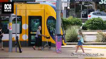 Government accused of plan to 'kill' light rail with 'bizarre' consultation