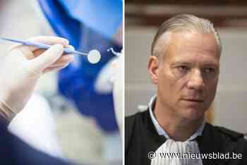 Hij verzon een behandeling om zo zijn fetisj te botvieren: tandarts (71) in de cel voor zedenfeiten