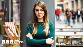 Woman punched on Tube 'failed by emergency system'