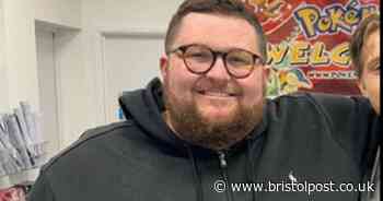 34 stone man who couldn't fit plane seatbelt loses 10.5st in 8 months