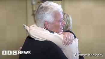 Woman meets recipient of her twin sister's hands