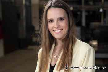 Al elke dag met camera en microfoon op pad, maar nu wordt Elouise(24) ook schermgezicht bij TV Oost: “Beetje nerveus”