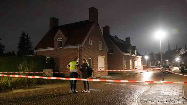 Voordeur en ramen vernield door explosie: man (22) opgepakt