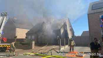 Brand verwoest woning Melveren