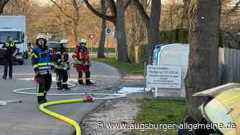 Feuerwerkskörper entzünden Papiercontainer in Offenhausen: Polizei sucht Zeugen