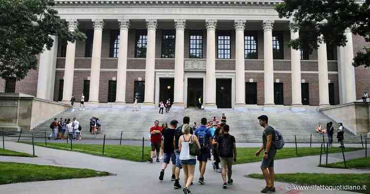 Le minacce di Trump alle università continuano. Ora tocca ad Harvard: sotto revisione 9 miliardi