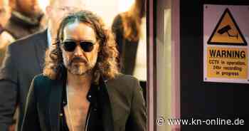 Russell Brand: Ex-Moderator wegen Vergewaltigung angeklagt