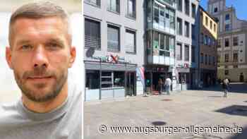 Amt wollte Werbe-Aktion verbieten: Wirbel um Besuch von Lukas Podolski in Augsburg