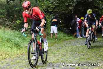 BELGEN IN HET BUITENLAND. Ereplaatsen voor Jenthe Biermans en Luca Van Boven in Vitré, rit in Tour of Hellas geannuleerd door het slechte weer