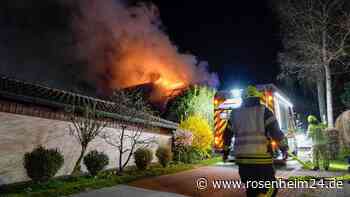 Großeinsatz in Traunstein: Wohnhaus in Flammen