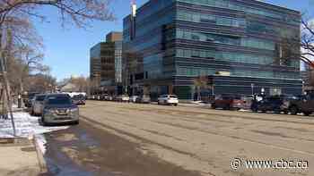 Man accused of assaulting Saskatoon judge was wanted on earlier assault charge at time of attack