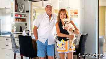 Some Manitoba snowbirds flocking back to Canada over U.S. political climate