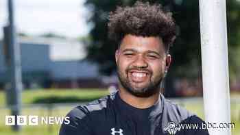 Teens 'buying stab vests online to wear at school'