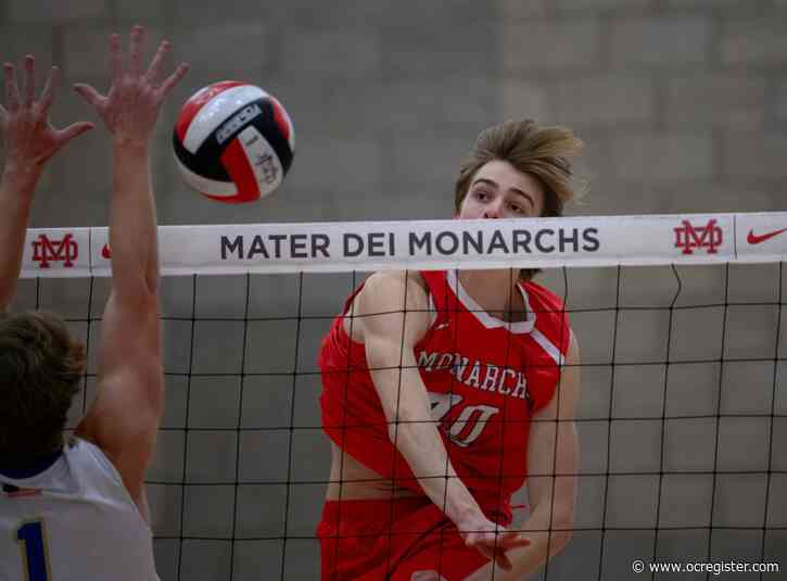 Mater Dei volleyball on the upswing, closes in on Trinity League title