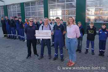 Espelkamper Gastronom Johann Schneider überreicht Spende