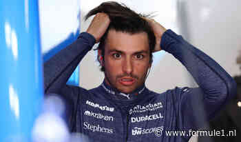 Flinke gridstraf voor Carlos Sainz na hinderen van Lewis Hamilton