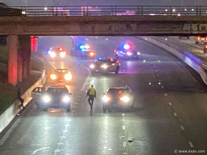 Traffic Alert: 1 dead after pedestrian struck on I-35