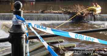 15-year-old boy dies after getting into difficulties in lake