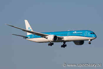 KLM 787 keert boven oceaan om