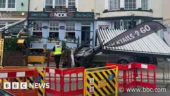 Bar applies to keep canopies after 'devastating' crash