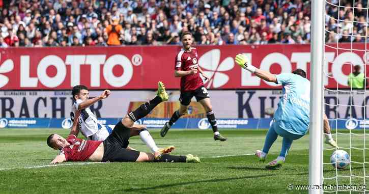 Rot als Knackpunkt: Klose-Kompliment trotz 0:3