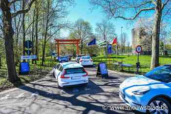 Bloesems veroorzaken file op Grote Ring, honderden bezoekers in de rij aan Japanse Tuin: “Belangstelling is enorm groot”