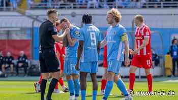 Ohne VAR gibt's auch Ärger: Schiedsrichter klaut Drittligist klares Tor