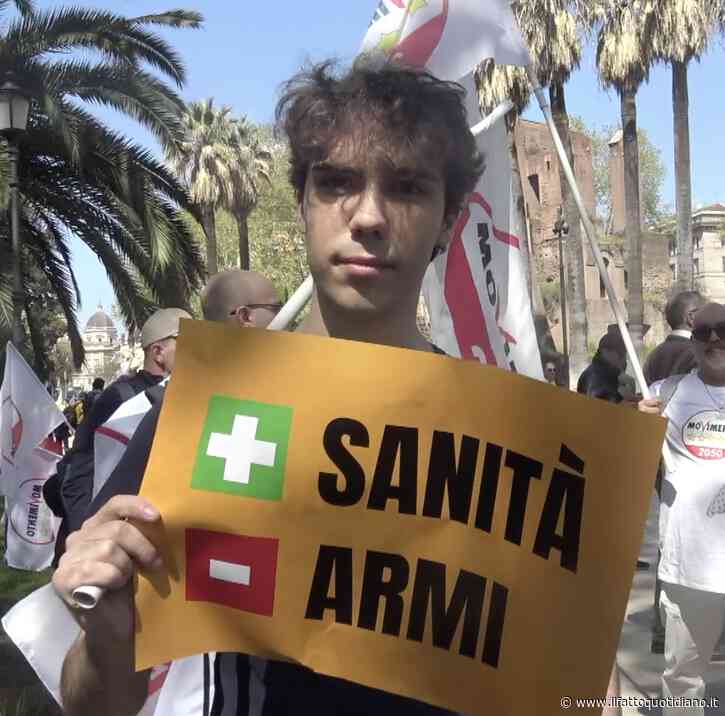 No al riarmo, le voci dalla piazza: “Qui l’Italia giusta. Non vogliamo essere complici della guerra”