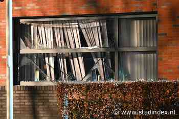 Explosie en brand bij bedrijfspand in Dronten, politie vermoedt brandstichting