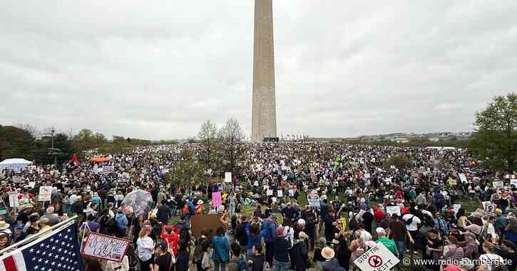 Tausende demonstrieren in den USA gegen Trump