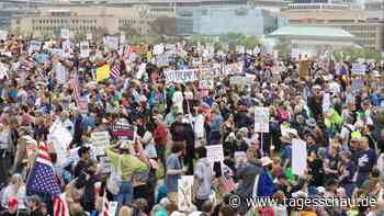 USA und Europa: Zahlreiche Demonstrationen gegen Trump und Musk