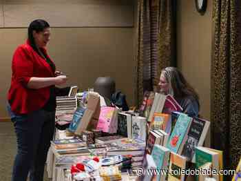 Authors conference develops writers, community