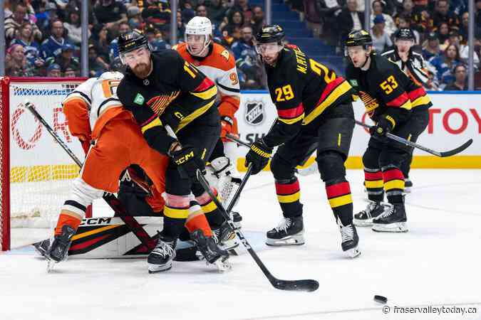 Canucks dig in after slow start to blow past Ducks 6-2