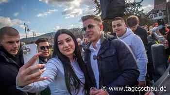 Wie Magyars Anhänger in Ungarn schikaniert werden