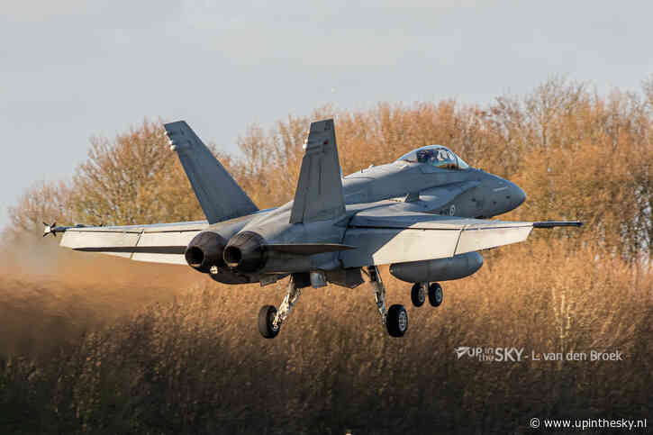 Zien: Finse luchtmacht oefent volop vanuit Nederland