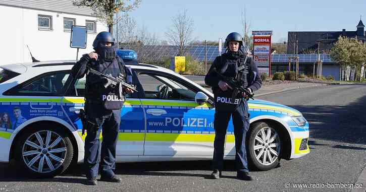 Drei Tote im Westerwald gefunden – Polizei sperrt Ort ab