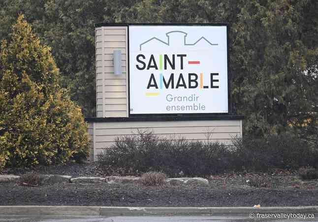 ‘Tree police’: Quebec town charges $200 fee for homeowners with treeless yards