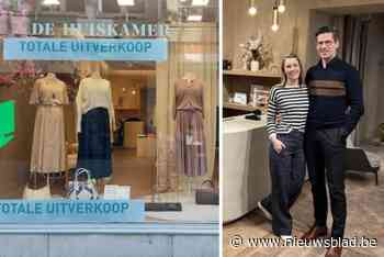 Mieke (39) sluit haar kledingwinkel in Gent en houdt een uitverkoop: “Sommige klanten zijn er niet goed van”
