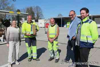 André (62) heeft zijn laatste werkdag in het recyclagepark achter de rug: “Hier worden vaak dingen afgezet die amper beschadigd zijn”