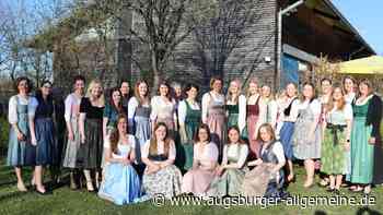 Zwei Absolventinnen aus der Region Landsberg an der Hauswirtschaftsschule