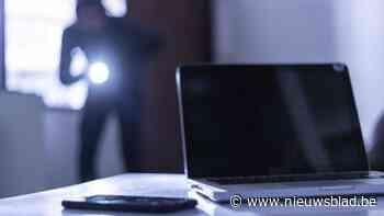 Inbrekers nemen geld mee uit woning Begijnenhoefstraat