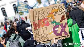 500 Schülerinnen und Schüler demonstrieren gegen unangekündigte Exen in Bayern