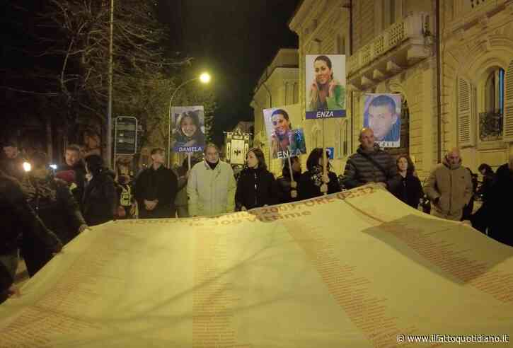 Sedici anni fa il terremoto dell’Aquila, alla commemorazione letti i nomi delle 309 vittime del sisma
