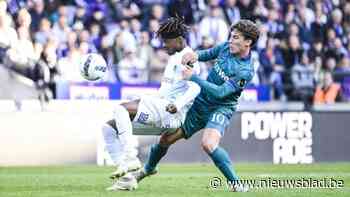 LIVE. Racing Genk zoekt naar openingen, Anderlecht zakt achteruit