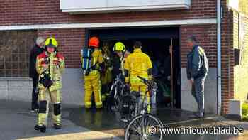 Rookschade na garagebrand in Bolder, vermoedelijke oorzaak is fietsbatterij