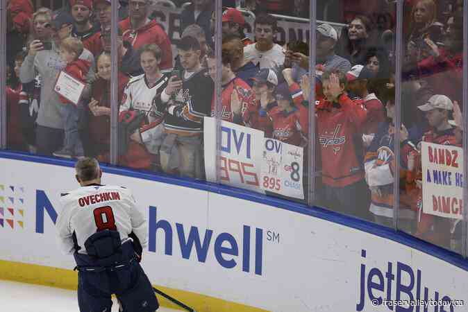 Ovechkin gets No. 895 to break NHL scoring record, but Islanders beat Capitals 4-1