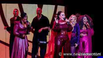 Trijntje Oosterhuis bedankt koningin Máxima