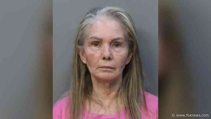 Florida woman stole thousands during tarot card readings, spiritual cleansings scam: report